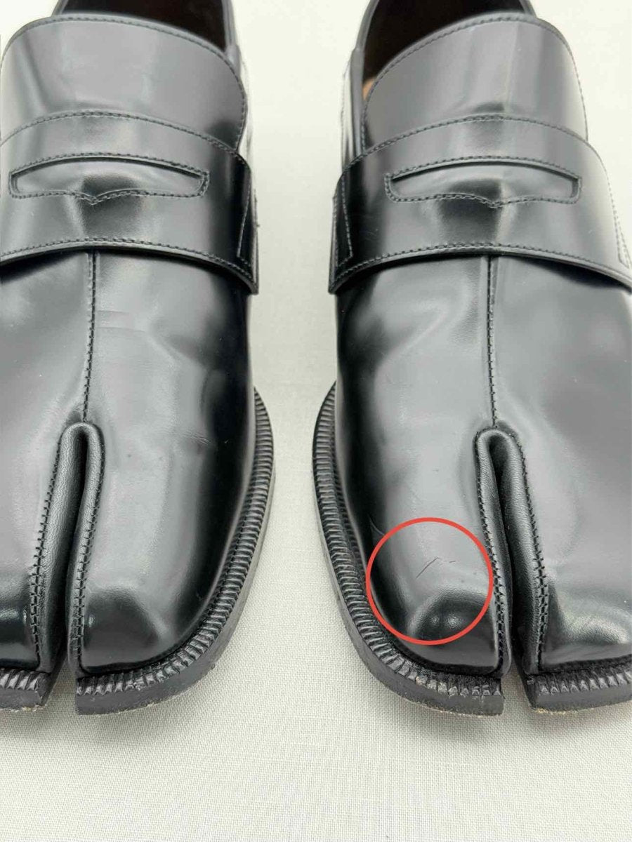 Pre - loved MAISON MARGIELA Tabi Split Toe Black Size EU 41 Loafers at Reems Closet