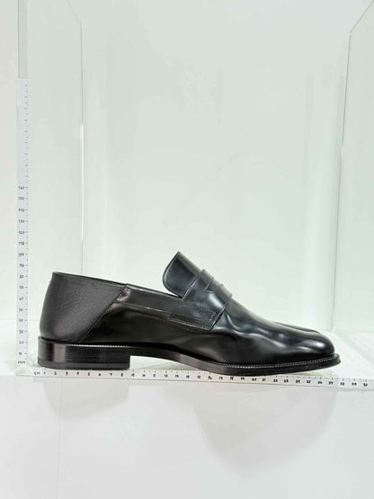 Pre - loved MAISON MARGIELA Tabi Split Toe Black Size EU 41 Loafers at Reems Closet