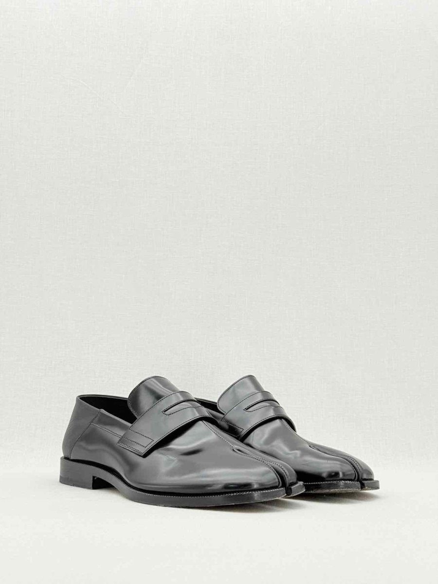 Pre - loved MAISON MARGIELA Tabi Split Toe Black Size EU 41 Loafers at Reems Closet
