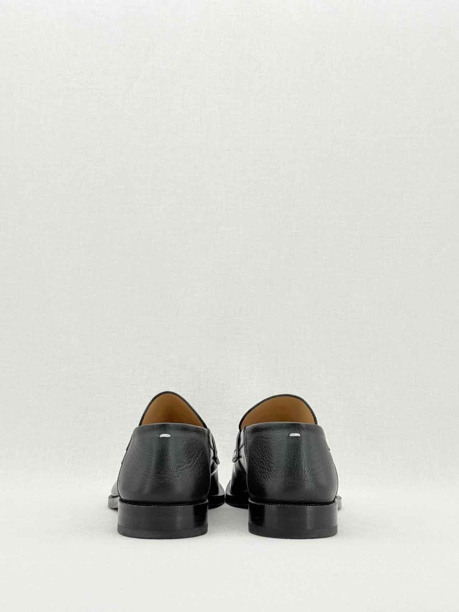 Pre - loved MAISON MARGIELA Tabi Split Toe Black Size EU 41 Loafers at Reems Closet