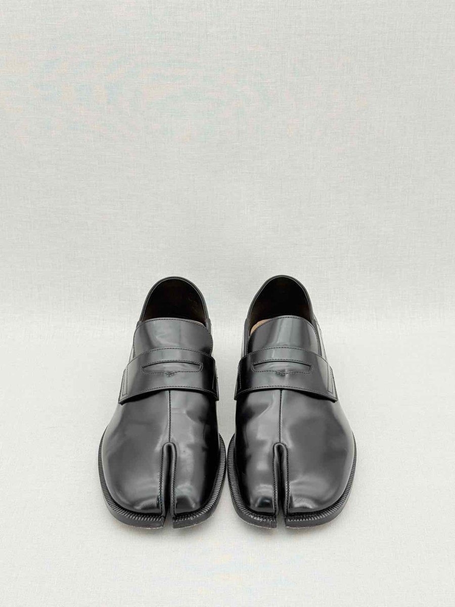 Pre - loved MAISON MARGIELA Tabi Split Toe Black Size EU 41 Loafers at Reems Closet