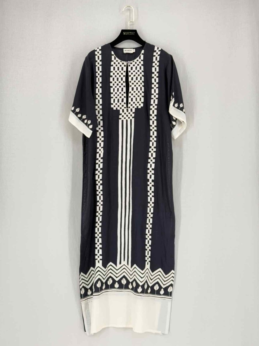 Pre - loved MAKSU Black & White Printed Size Small Midi Dress at Reems Closet