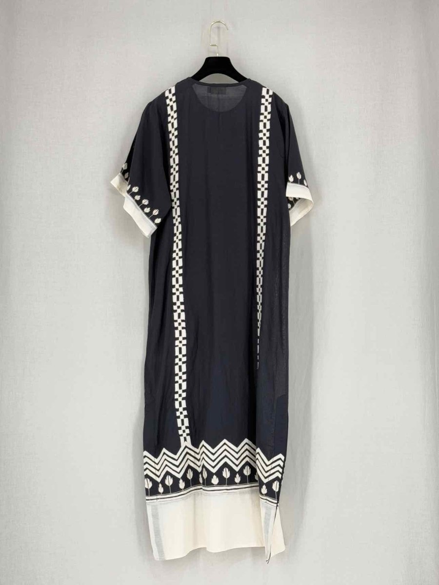 Pre - loved MAKSU Black & White Printed Size Small Midi Dress at Reems Closet