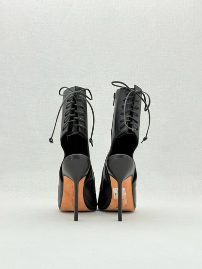 Pre - loved MANOLO BLAHNIK Bellanto Black Size EU 38 Booties at Reems Closet