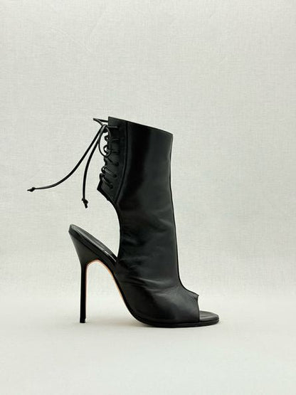 Pre - loved MANOLO BLAHNIK Bellanto Black Size EU 38 Booties at Reems Closet