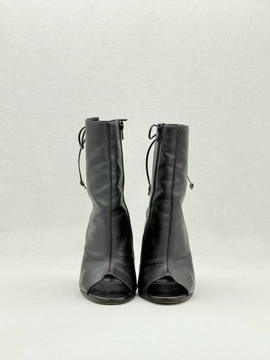 Pre - loved MANOLO BLAHNIK Bellanto Black Size EU 38 Booties at Reems Closet