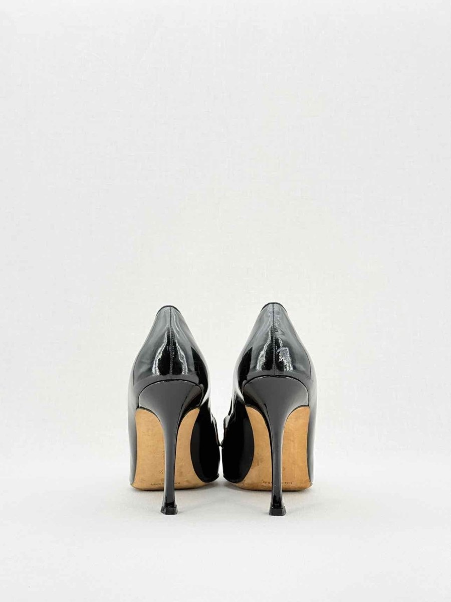 Pre - loved MANOLO BLAHNIK Black Size EU 40.5 Pumps at Reems Closet