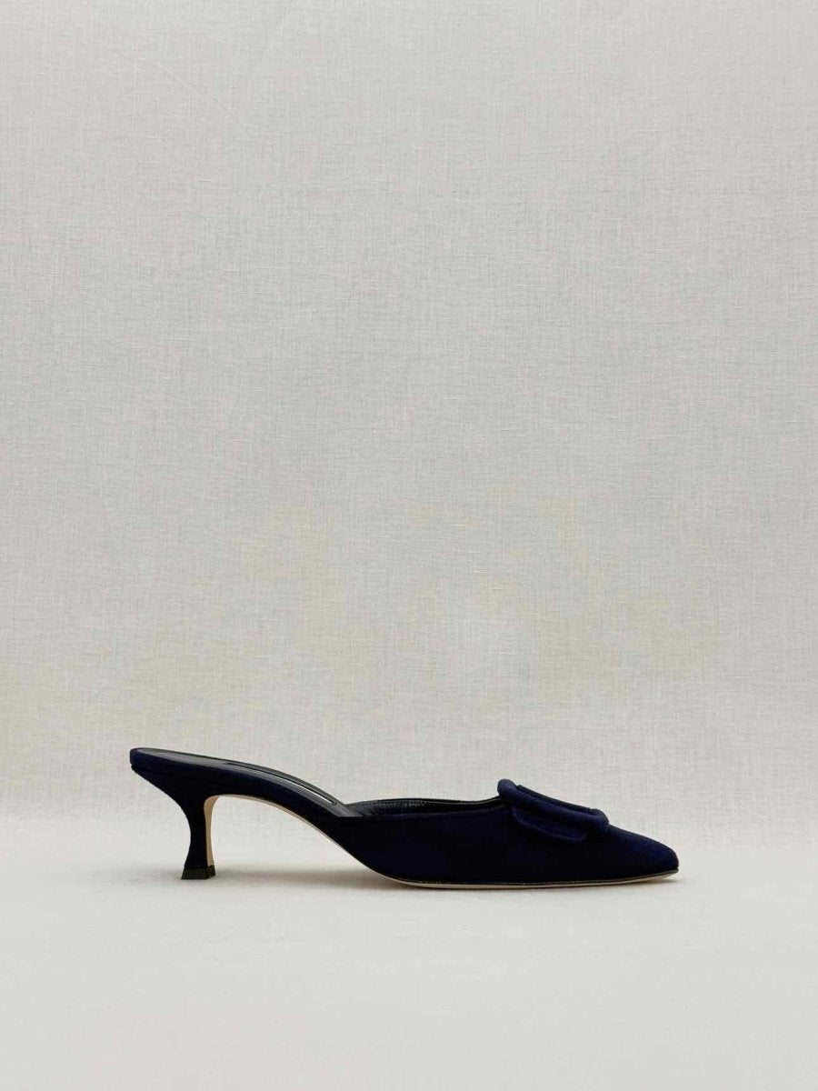 Pre - loved MANOLO BLAHNIK Blue Size EU 39 Mules at Reems Closet