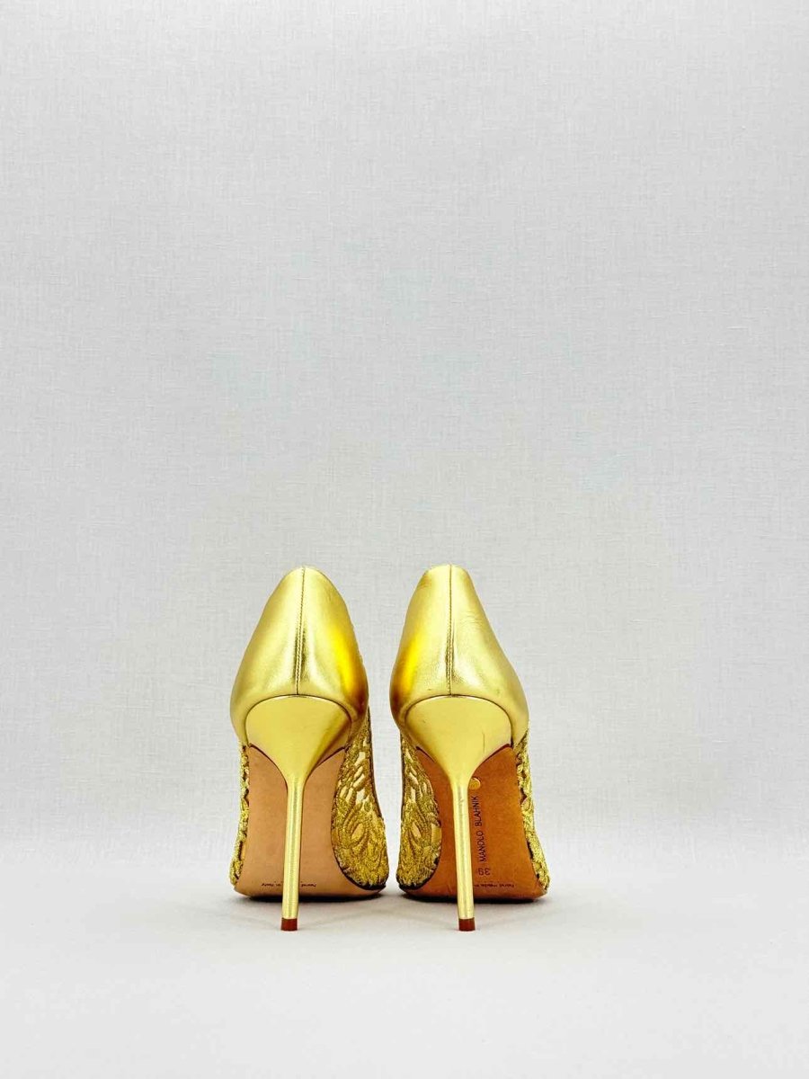 Pre - loved MANOLO BLAHNIK Gold Size EU 39 Pumps at Reems Closet