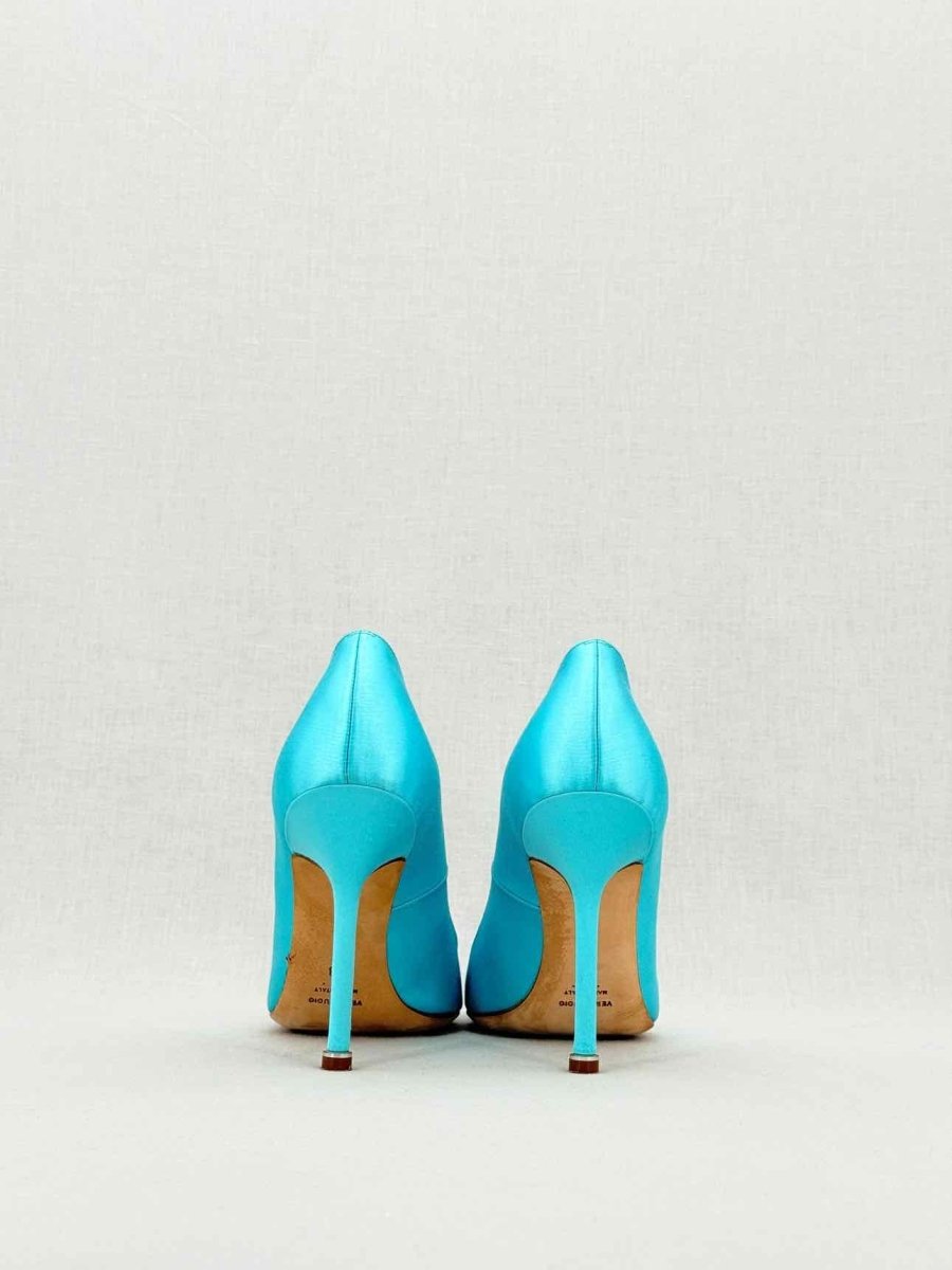 Pre - loved MANOLO BLAHNIK Hangisi Aqua Size EU 38 Pumps at Reems Closet