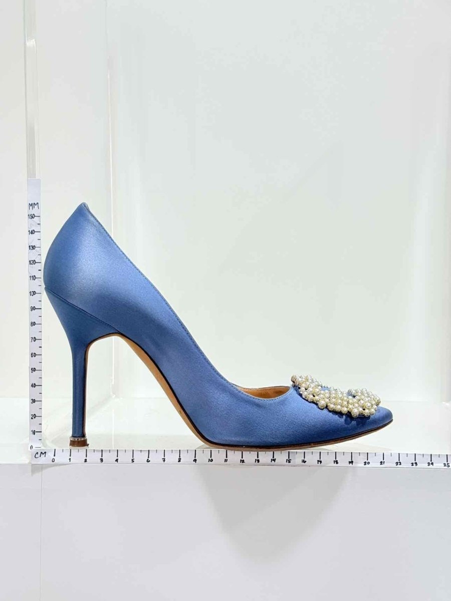 Pre - loved MANOLO BLAHNIK Hangisi Blue Size EU 38 Pumps at Reems Closet