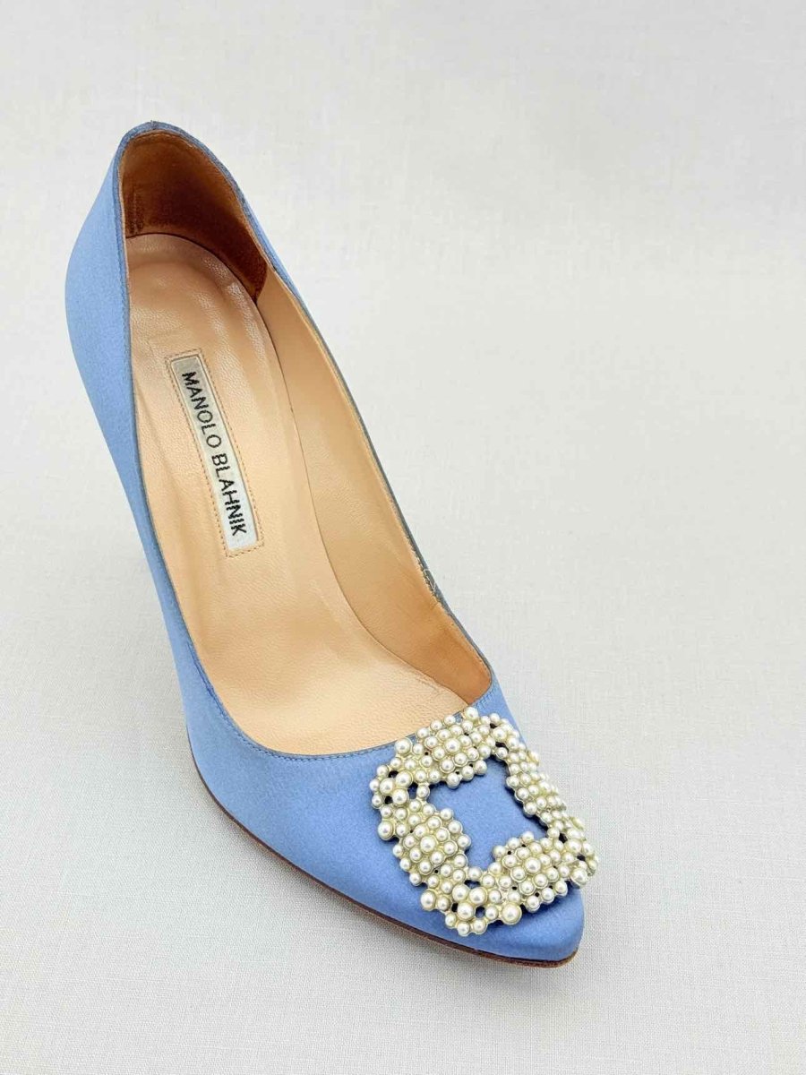 Pre - loved MANOLO BLAHNIK Hangisi Blue Size EU 38 Pumps at Reems Closet