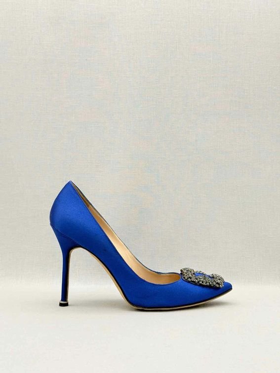 Pre-loved MANOLO BLAHNIK Hangisi Blue Size EU 38.5 Pumps at Reems Closet