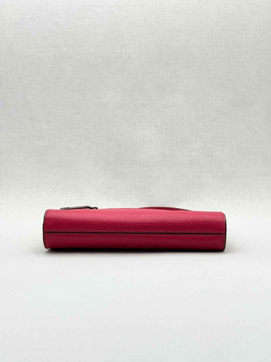 Pre - loved MARC JACOBS Fuchsia Crossbody at Reems Closet