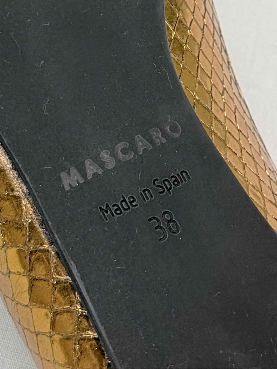 Pre - loved MASCARO Metallic Gold Embossed Size EU 38 Pumps at Reems Closet