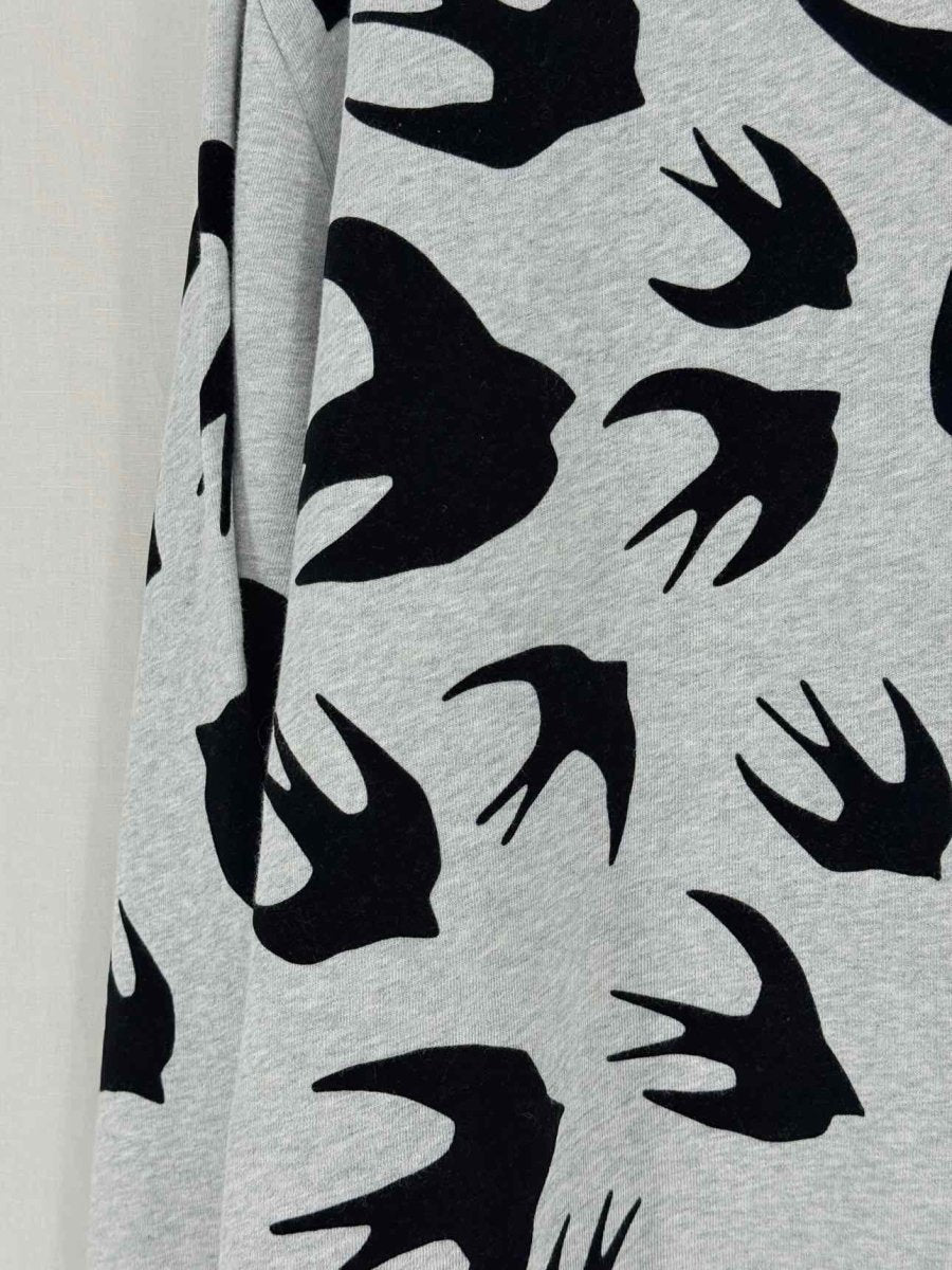 Pre - loved MCQ Grey W/ Black Size XLarge Sweatshirt at Reems Closet