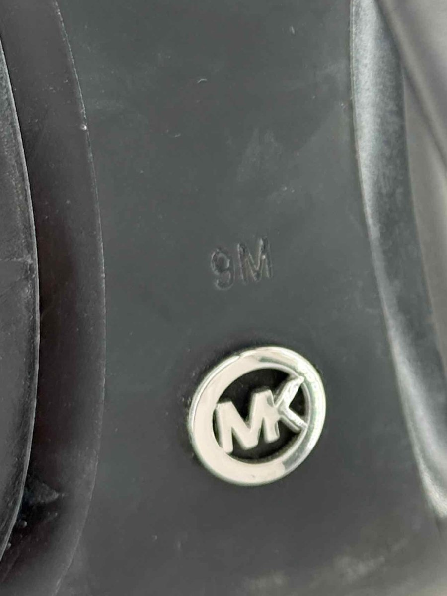 Pre - loved MICHAEL KORS Claire Black Size EU 39 Pumps at Reems Closet