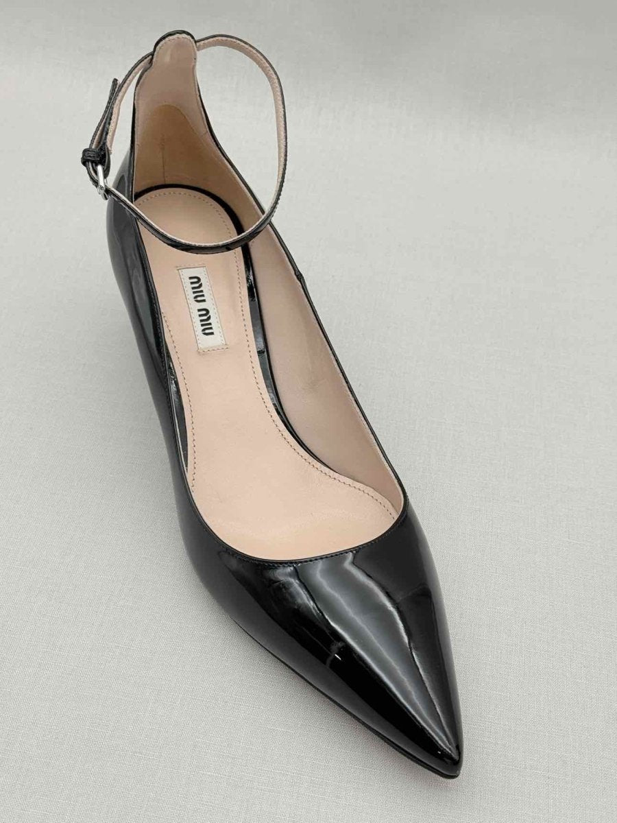 Pre - loved MIU MIU Black Size EU 41 Pumps at Reems Closet