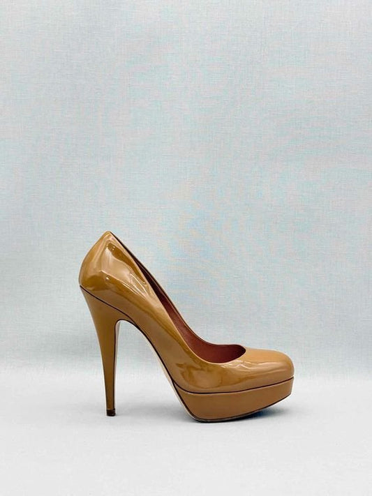 Pre-loved MIU MIU Cammeo Brown Size EU 37 Pumps at Reems Closet