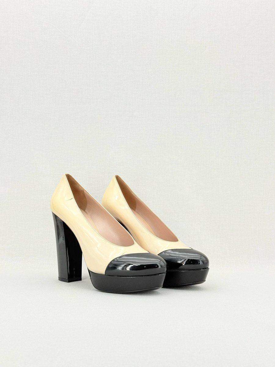 Pre - loved MIU MIU Cream & Black EU 40 Pumps at Reems Closet