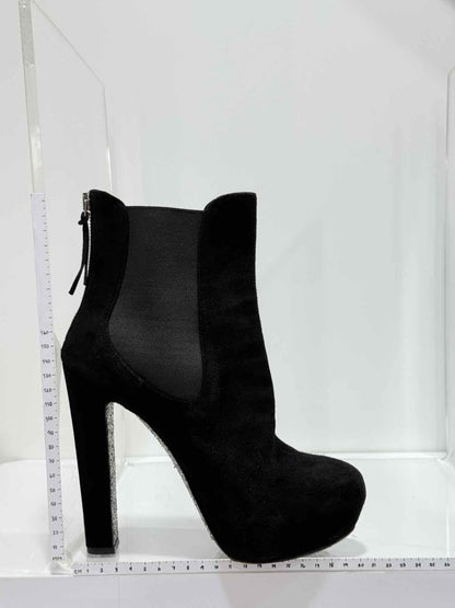 Pre-loved MIU MIU Glitter Sole Black Size EU 39 Ankle Boots at Reems Closet