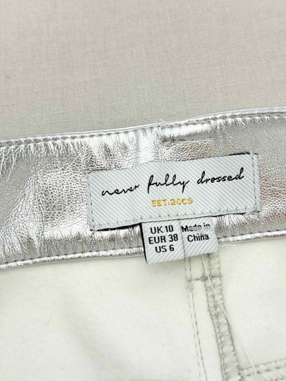 Pre - loved NEVER FULLY DRESSED Metallic Silver Size US 6 Pants at Reems Closet