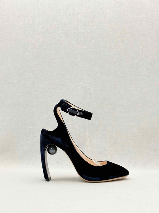 Pre - loved NICHOLAS KIRKWOOD Lola Navy Size EU 38 Pumps at Reems Closet