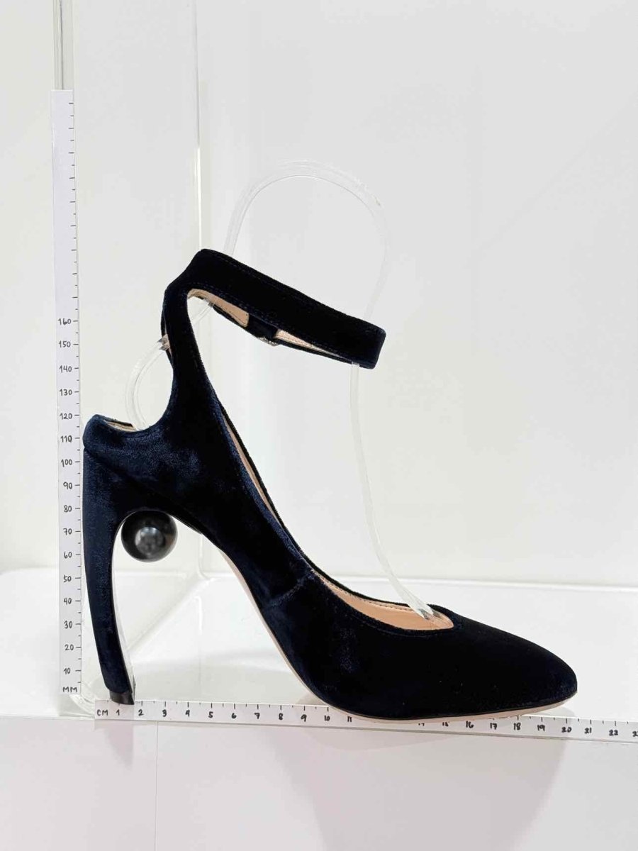 Pre - loved NICHOLAS KIRKWOOD Lola Navy Size EU 38 Pumps at Reems Closet