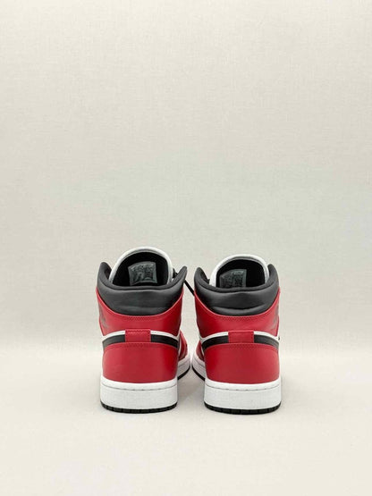 Pre - loved NIKE Classic Red & Black Size EU 44 Sneakers at Reems Closet