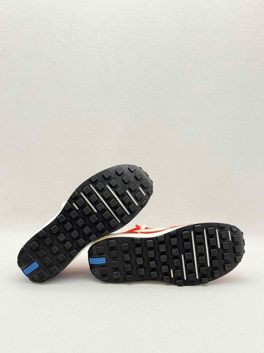 Pre-loved NIKE Waffle Knit Red Multicolor Size EU 38.5 Sneakers at Reems Closet