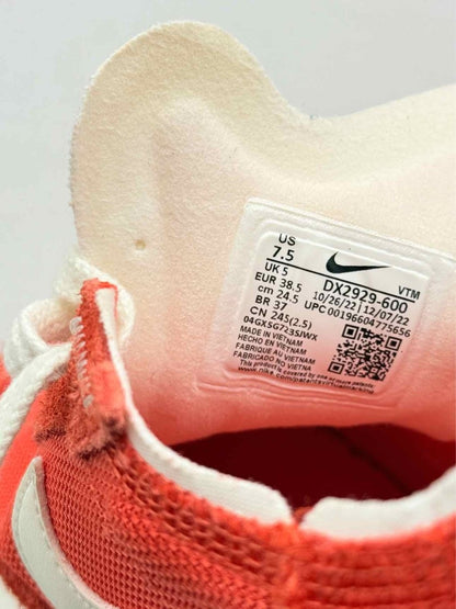 Pre-loved NIKE Waffle Knit Red Multicolor Size EU 38.5 Sneakers at Reems Closet
