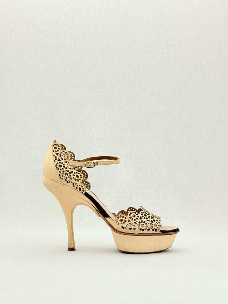 Pre - loved NINA RICCI Gold Size EU 39.5 Heeled Sandals at Reems Closet