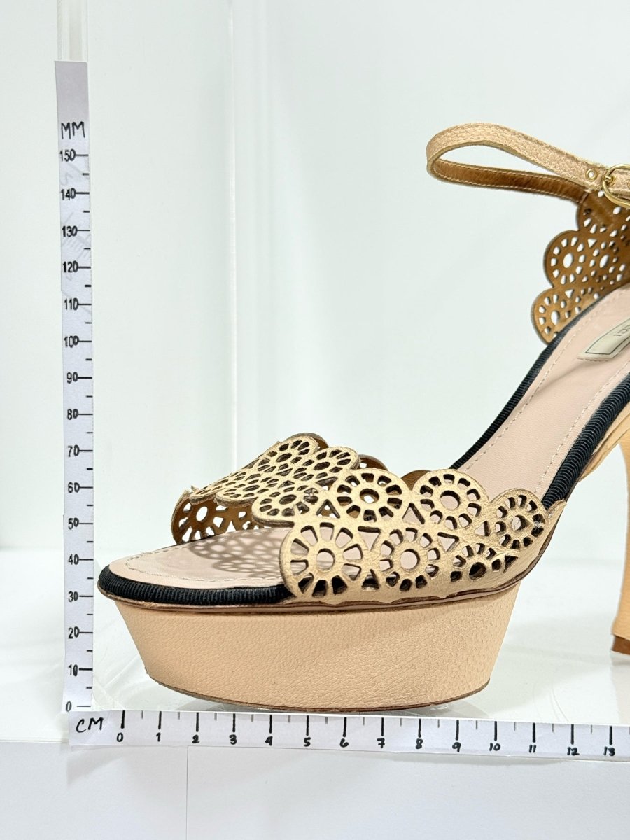 Pre - loved NINA RICCI Gold Size EU 39.5 Heeled Sandals at Reems Closet