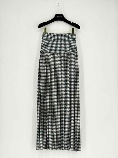 Pre - loved NORMA KAMALI Grace Black & White Size XSmall Long Skirt at Reems Closet