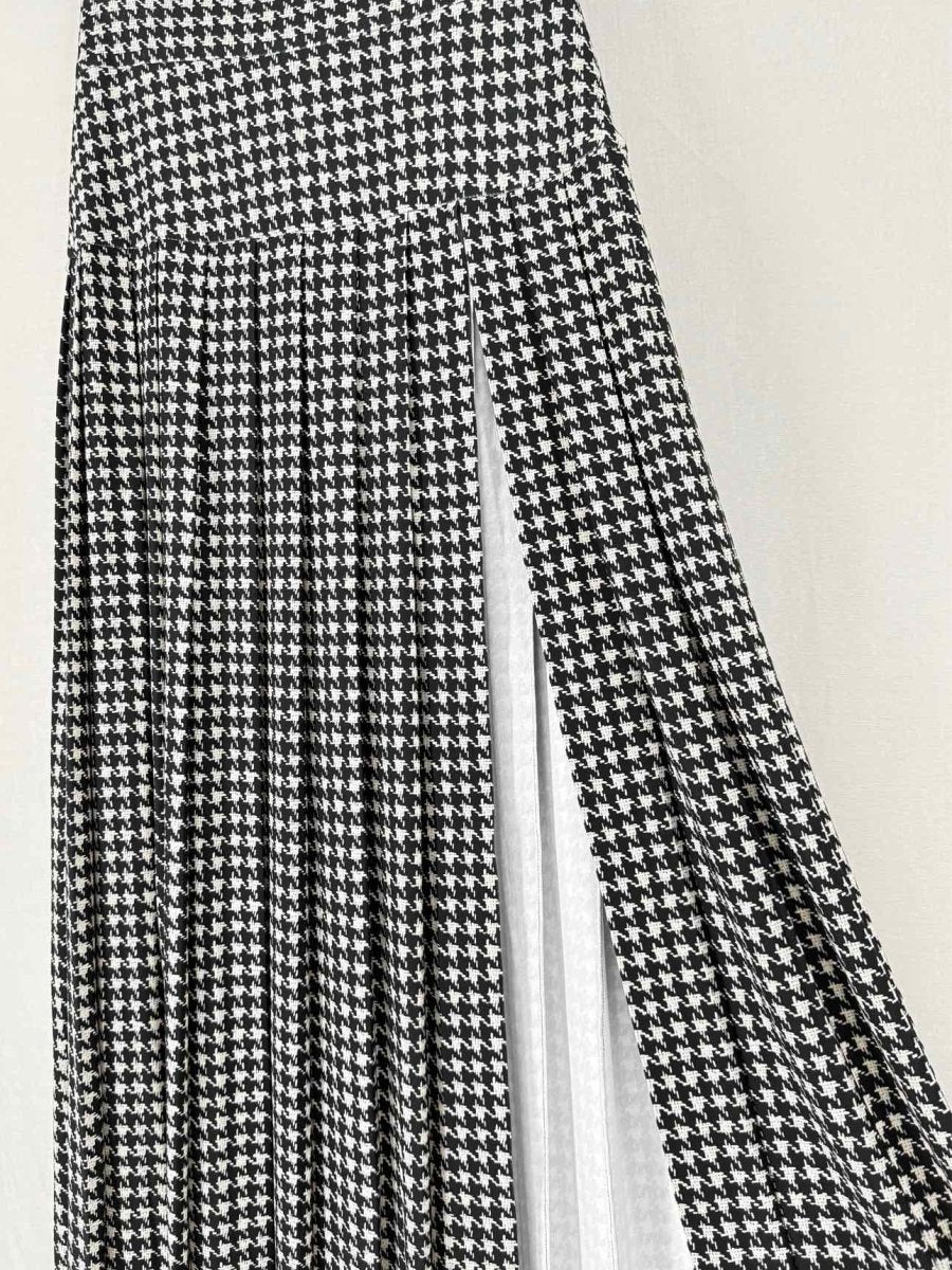 Pre - loved NORMA KAMALI Grace Black & White Size XSmall Long Skirt at Reems Closet
