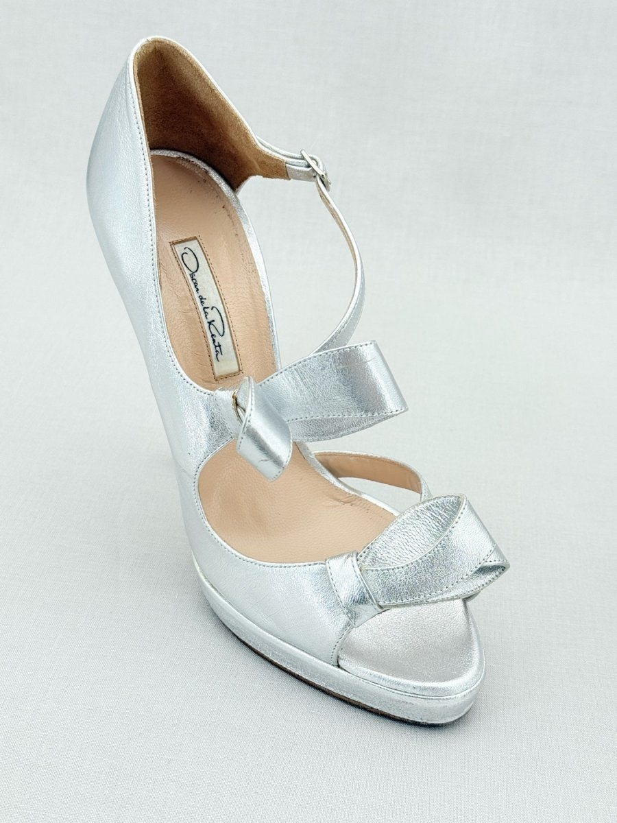 Pre - loved OSCAR DE LA RENTA Silver Size EU 40 Heeled Sandals at Reems Closet