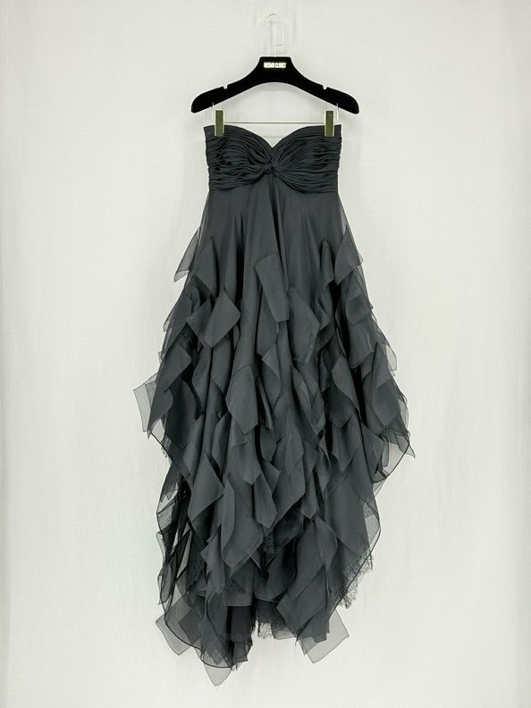 Pre - loved OSCAR DE LA RENTA Vintage Black Size US 6 Midi Dress at Reems Closet