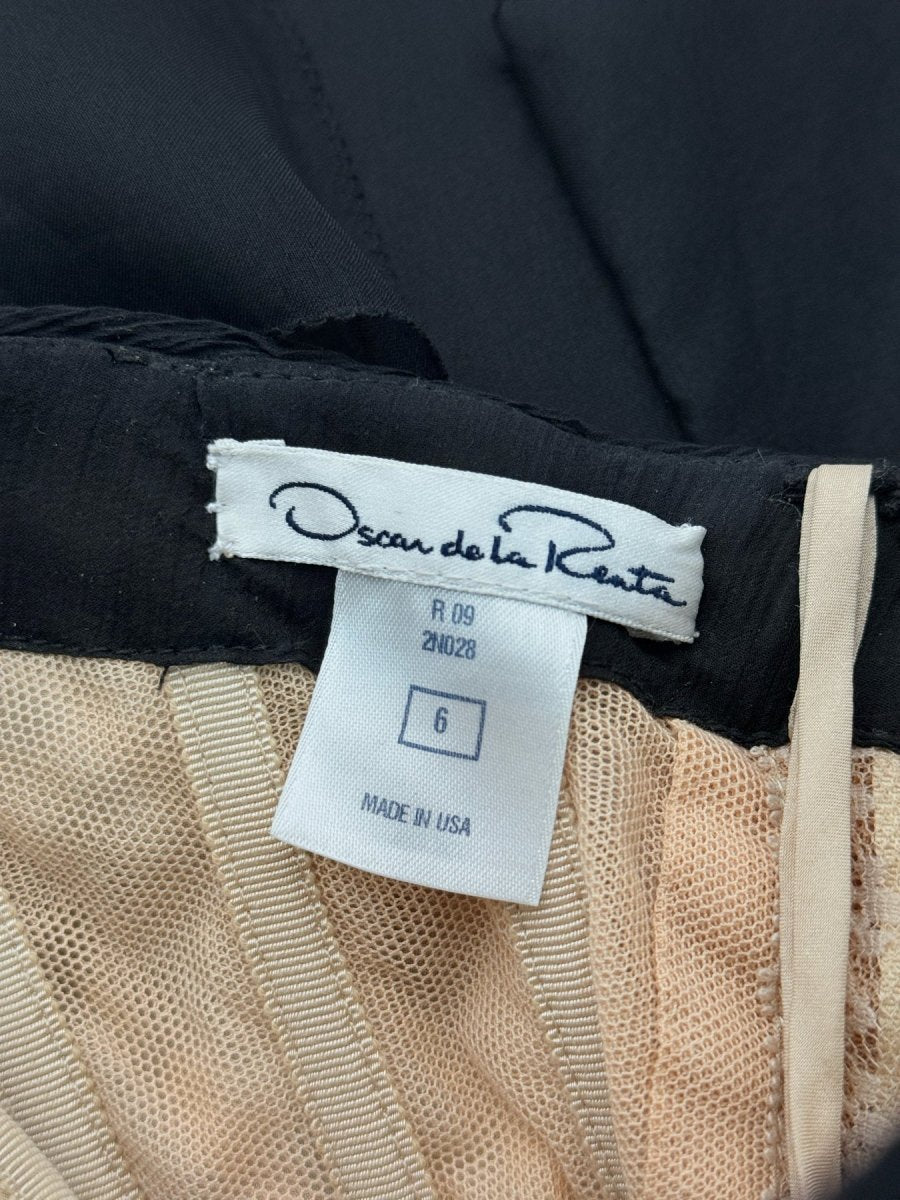 Pre - loved OSCAR DE LA RENTA Vintage Black Size US 6 Midi Dress at Reems Closet