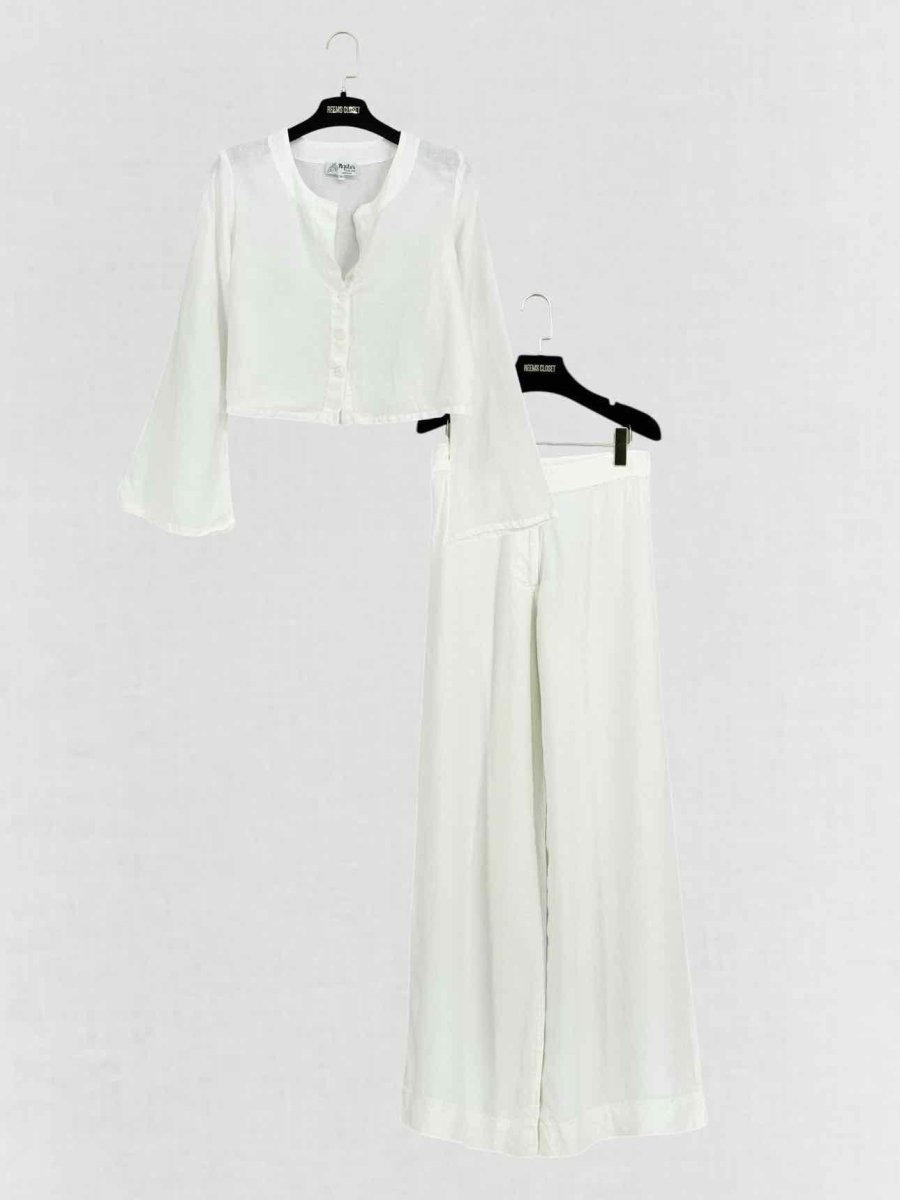 Pre - loved PEPITOS White Size Medium Outfit Set at Reems Closet