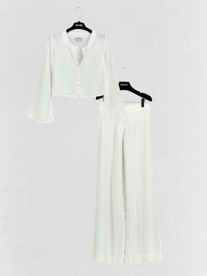 Pre - loved PEPITOS White Size Medium Outfit Set at Reems Closet