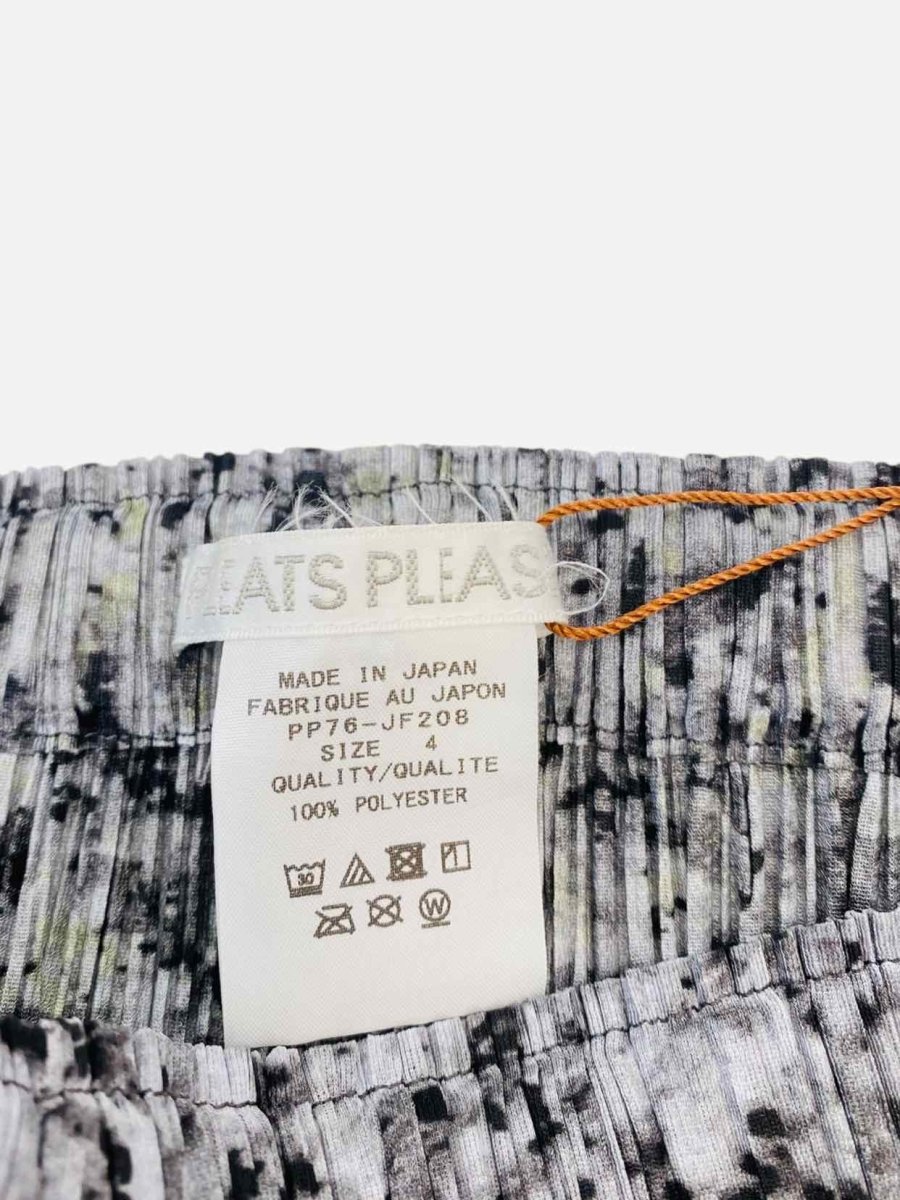 Pre - loved PLEATS PLEASE ISSEY MIYAKE Black & Grey Printed Pants at Reems Closet