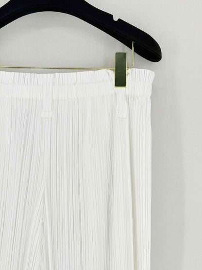 Pre - loved PLEATS PLEASE ISSEY MIYAKE Off - white Size US 4 Pants at Reems Closet