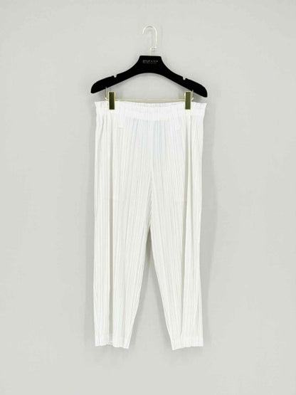 Pre - loved PLEATS PLEASE ISSEY MIYAKE Off - white Size US 4 Pants at Reems Closet