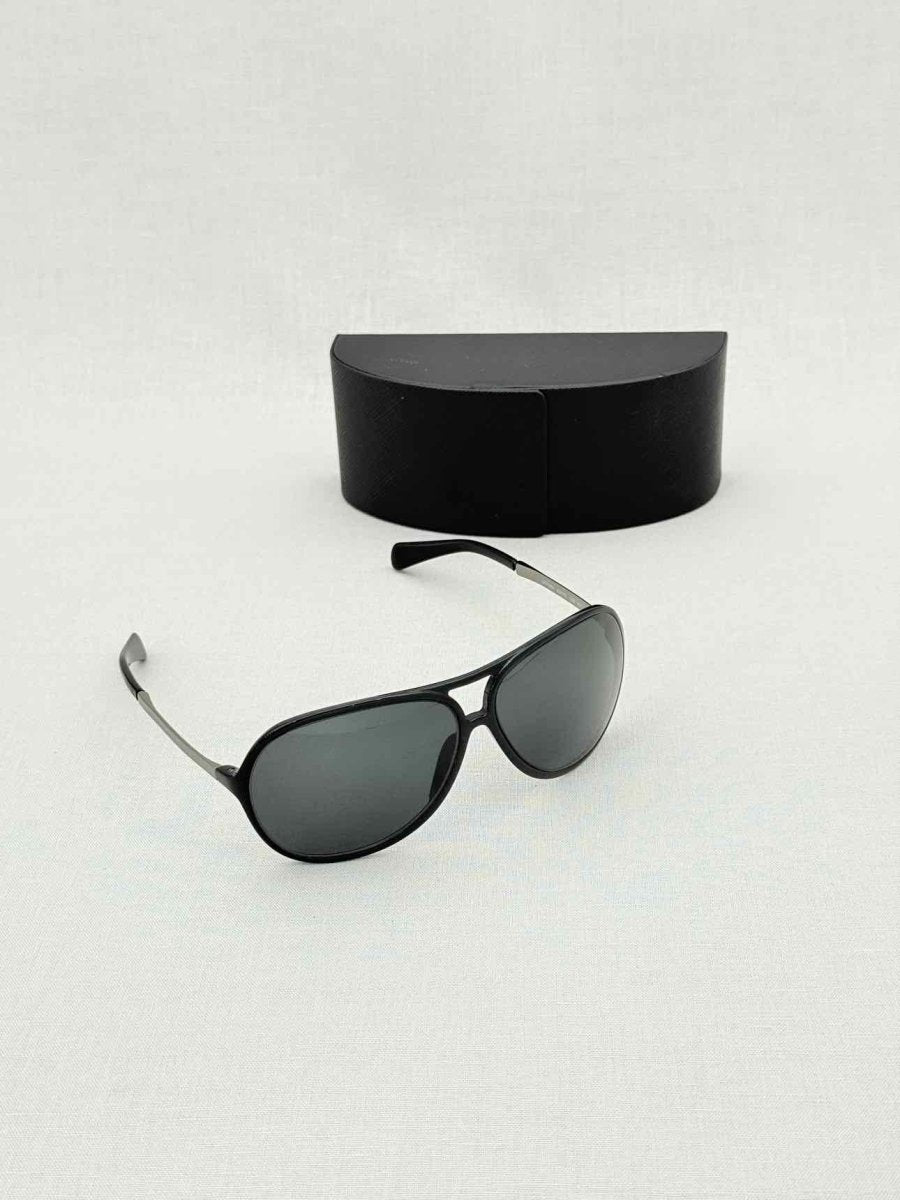 Pre - loved PRADA Black Sunglasses at Reems Closet
