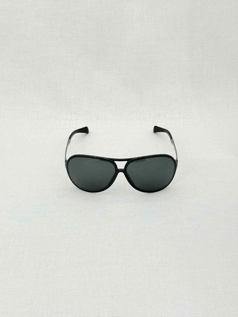 Pre - loved PRADA Black Sunglasses at Reems Closet