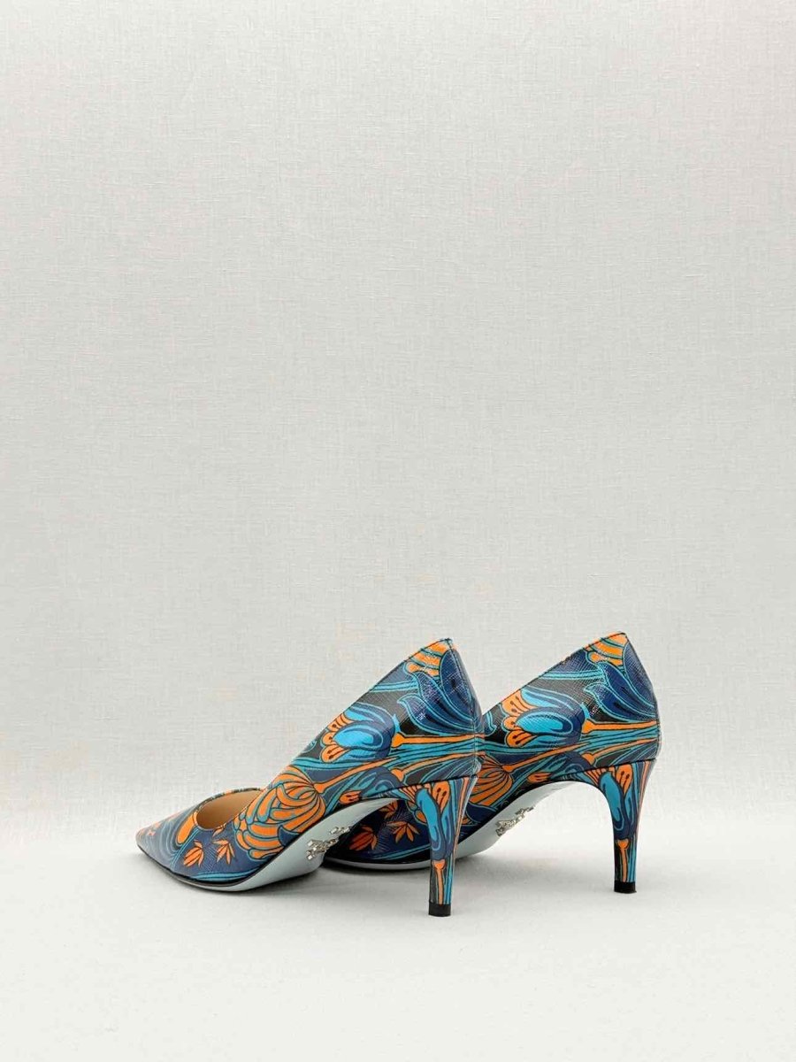 Pre - loved PRADA Fall/Winter 2003 Blue Multicolor Size EU 36 Pumps at Reems Closet