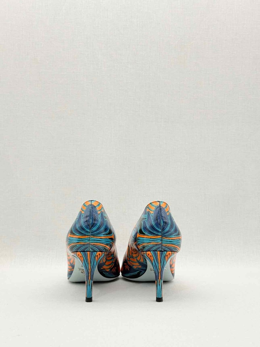 Pre - loved PRADA Fall/Winter 2003 Blue Multicolor Size EU 36 Pumps at Reems Closet