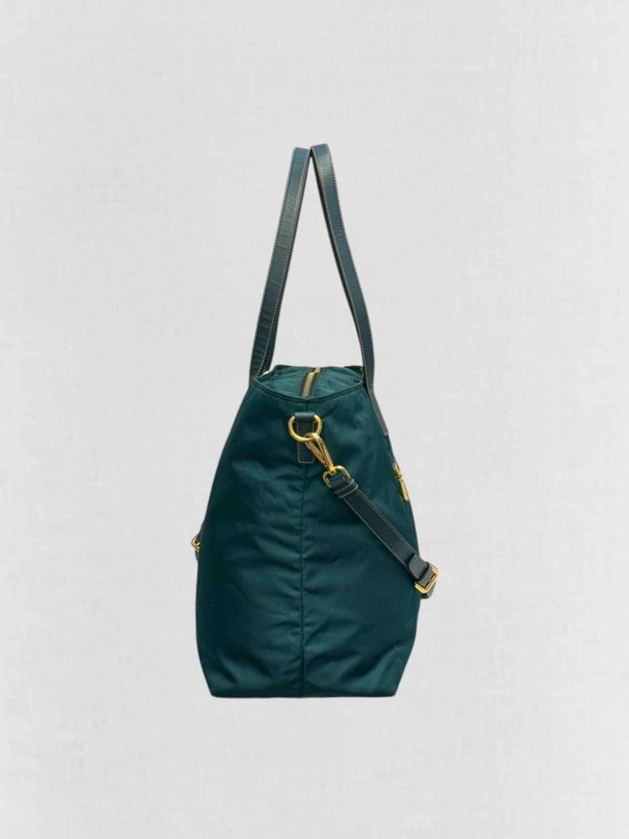 Pre - loved PRADA Green Shoulder Bag at Reems Closet