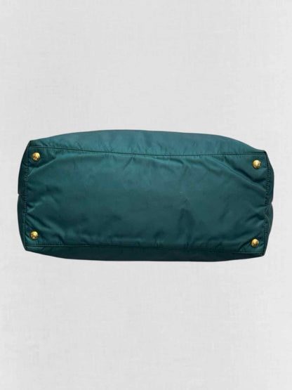 Pre - loved PRADA Green Shoulder Bag at Reems Closet
