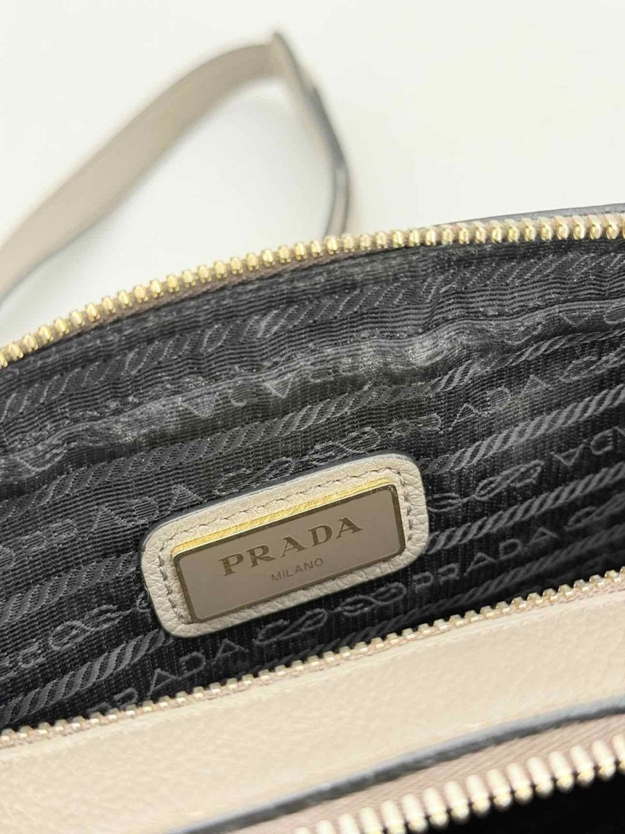 Pre - loved PRADA Grey Crossbody at Reems Closet